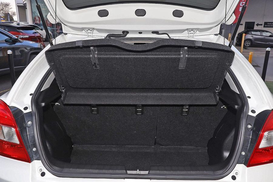 2022 Suzuki Baleno GL EW Series II Photo 9